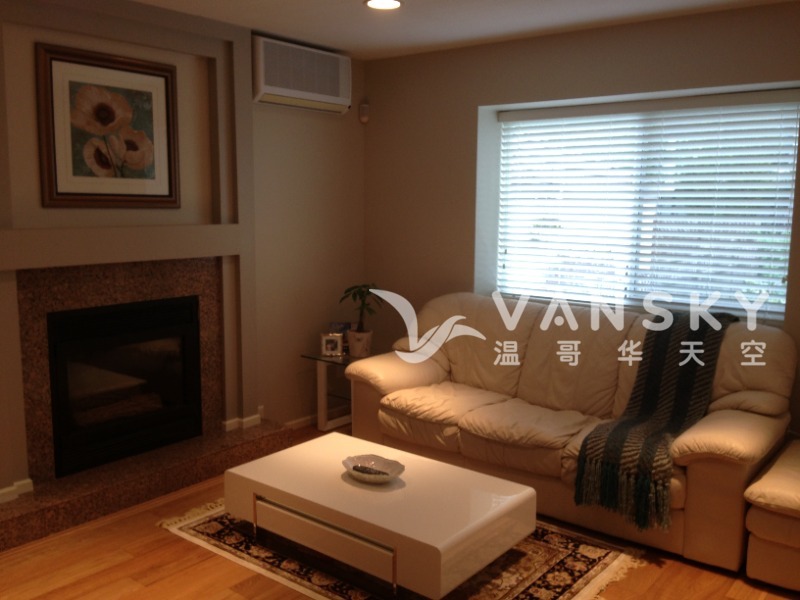 230126092323_family room 2.JPG